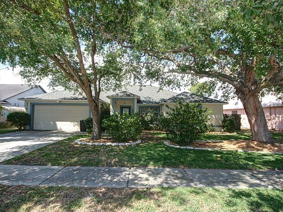 2nd image of 375 Island Oaks Pl