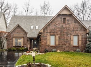 9512 Huntington Ln, Indianapolis, IN 46260