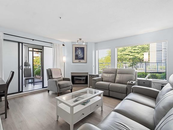 4th image of 2968 Burlington Dr #103