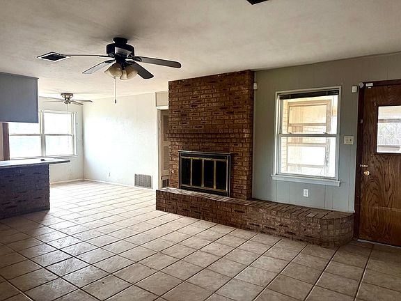 3rd image of 3332 Camarie Ave