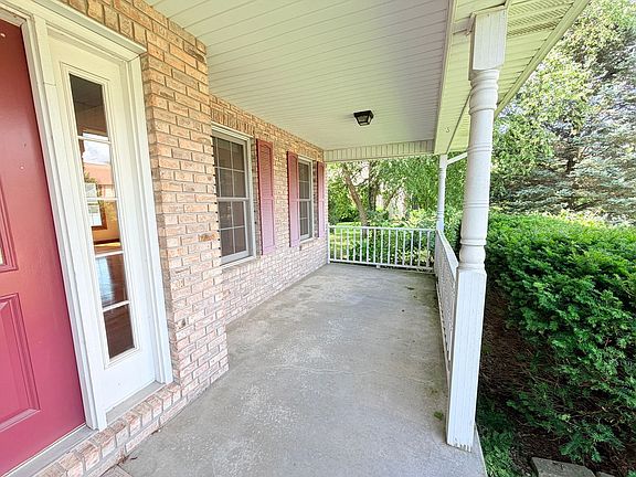 5th image of 2047 Parkside Dr