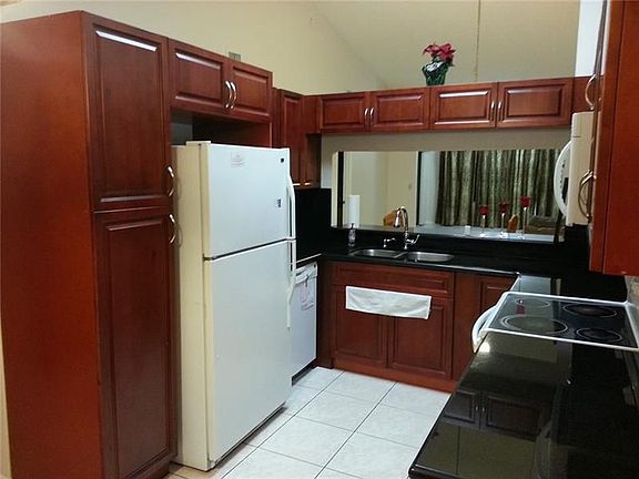 4th image of 4692 Lucerne Lakes Blvd APT 203