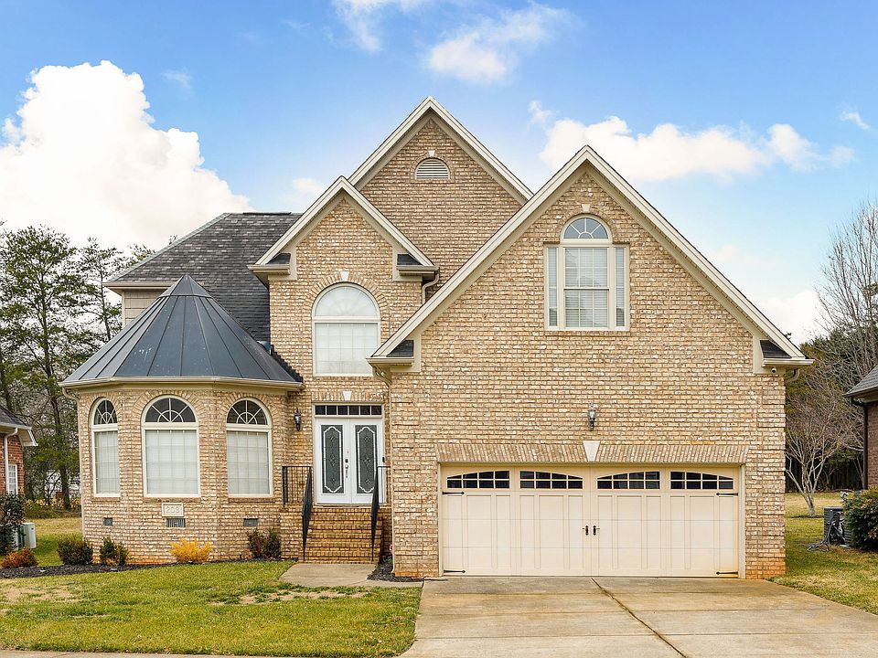 1st image of 203 Christi Ln