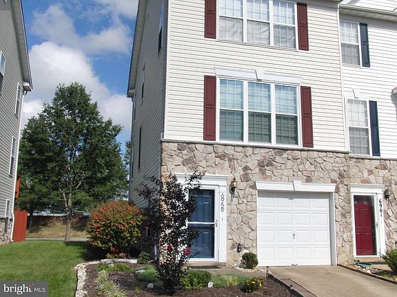 2nd image of 6959 Cromarty Dr
