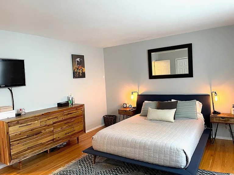 240 Wardwell St #17 — Photo 13