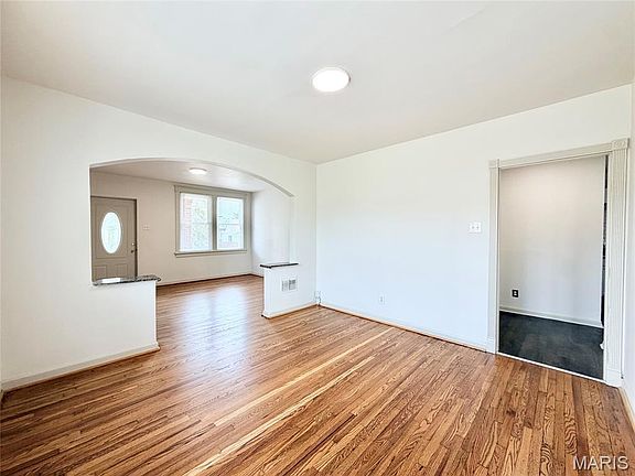 3rd image of 4840 Gardenville Ave
