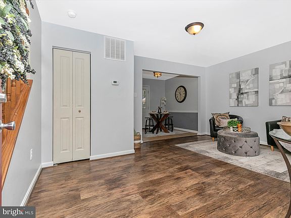 4th image of 6625 High Beach Ct E