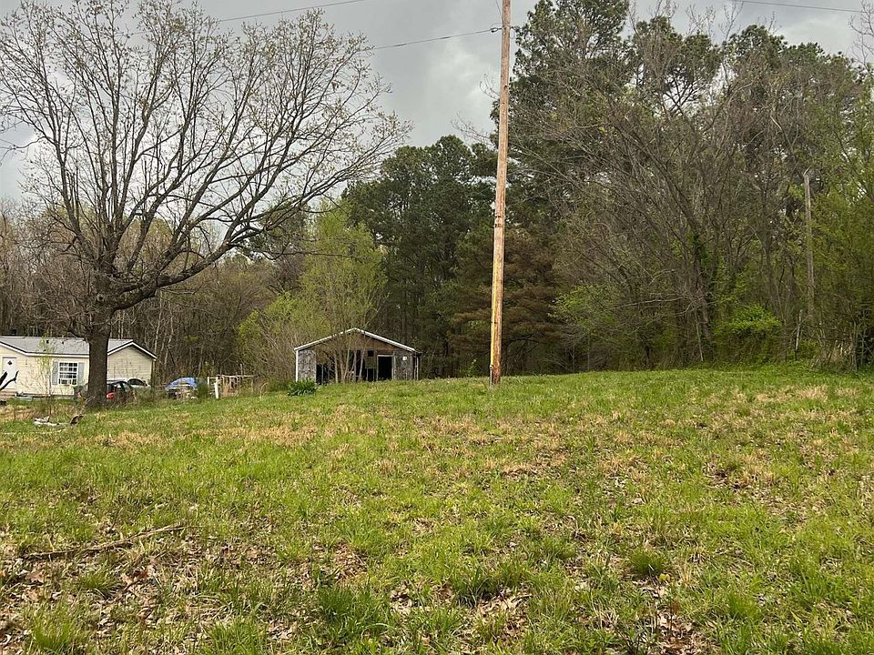 1st image of 950 Dooms Chapel Rd