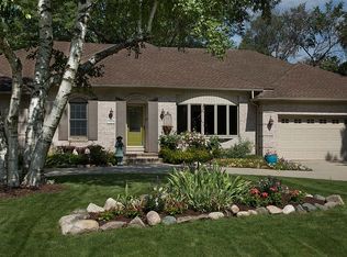 22823 Penton Rise Ct, Novi, MI 48375