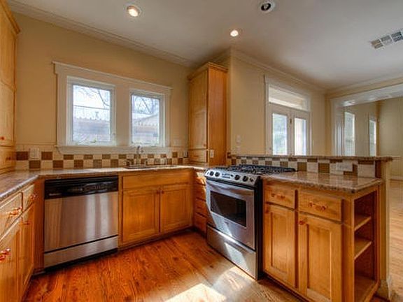 2nd image of 4527 Avenue B APT A