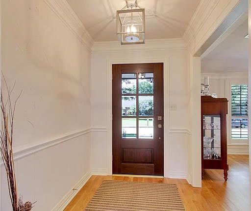 5th image of 2317 Chamberlain Dr