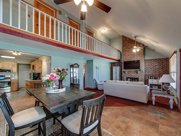 4th image of 301 Ann Ct