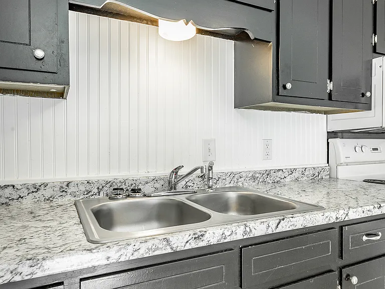 Saint Victors Lane Townhomes — Photo 8