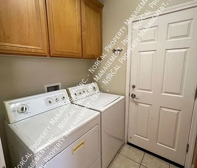 18525 Serra Ct — Photo 12
