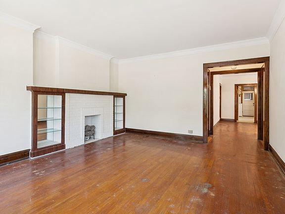 3rd image of 3743 N Lawndale Ave
