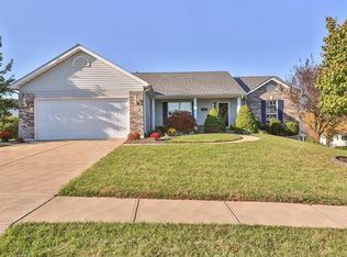 3203 Post Walk Ct, O'Fallon, MO 63368