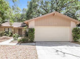 14708 Oak Vine Dr, Lutz, FL 33559