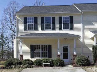 136 Cline Falls Dr, Holly Springs, NC 27540