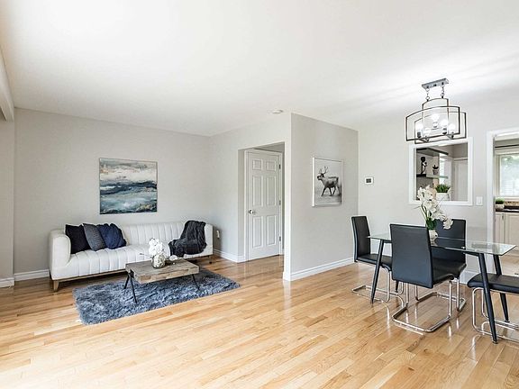 4th image of 1235 Napier Cres