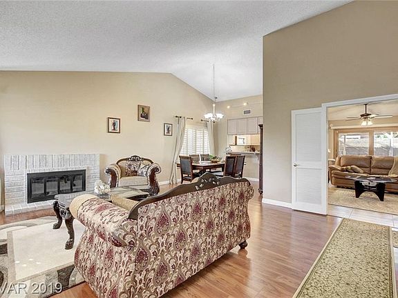5th image of 4749 Hackamore Dr