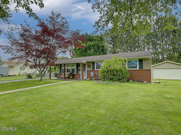 2nd image of 145 Robin Ln