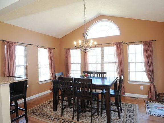 4th image of 290 Nolita Cir