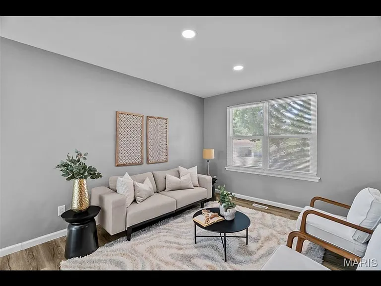 1564 Codorniz Ln — Photo 2