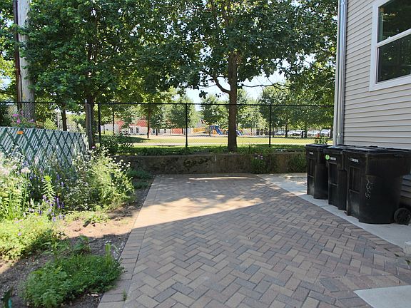 5th image of 2323 N Talman Ave