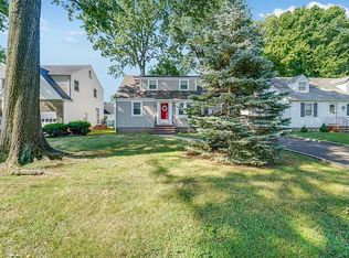 306 Whitewood Rd, Union, NJ 07083