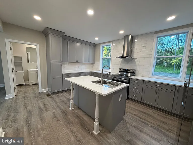 380 W Weymouth Rd — Photo 5