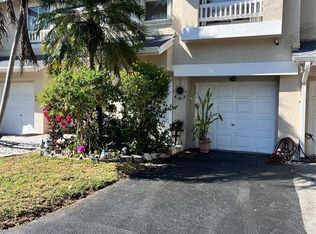 2043 Discovery Cir E, Deerfield Beach, FL 33442