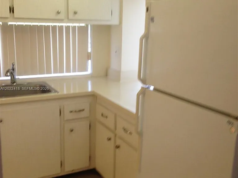 16909 N Bay Rd #520 — Photo 6