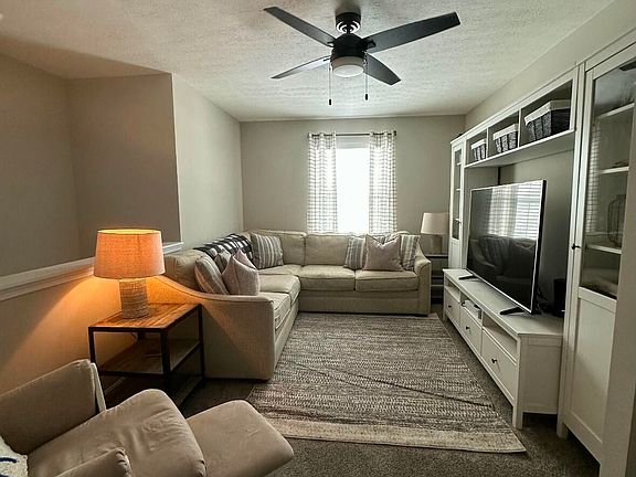 5th image of 566 Hubbard Ln