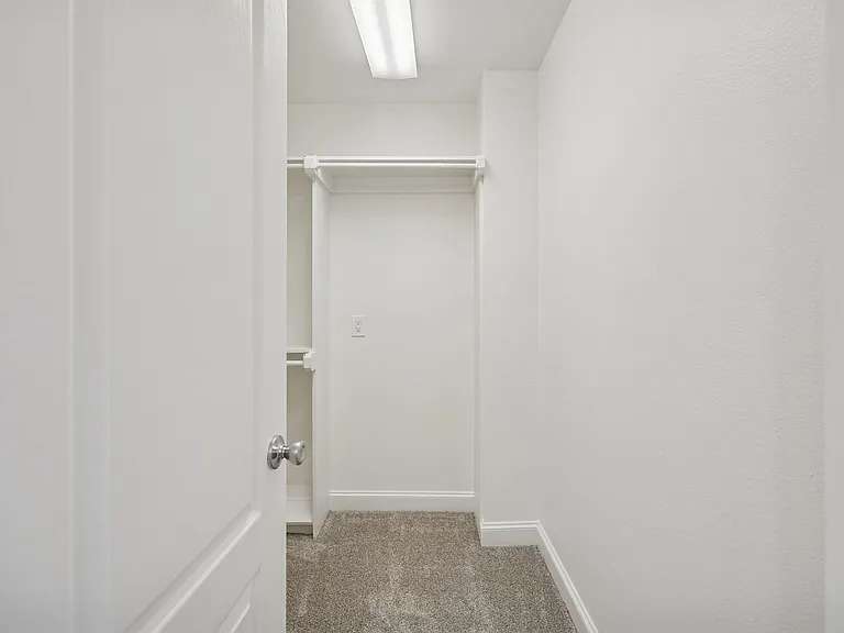 4125 Holland — Photo 10