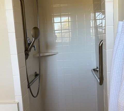 5th image of 203 Maple Way