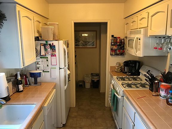 4th image of 1411 Descanso St