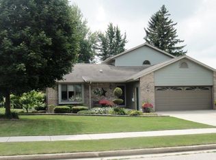 937 North Ave, Lomira, WI 53048