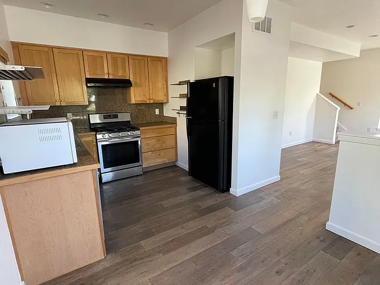 1547 Easy Rider Ln — Photo 6
