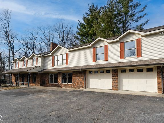 3rd image of 2215 W Lakeview Dr