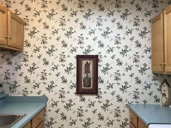 4th image of 301 Boyer Ct