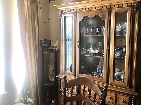 3rd image of 2916 Rosewood Cir