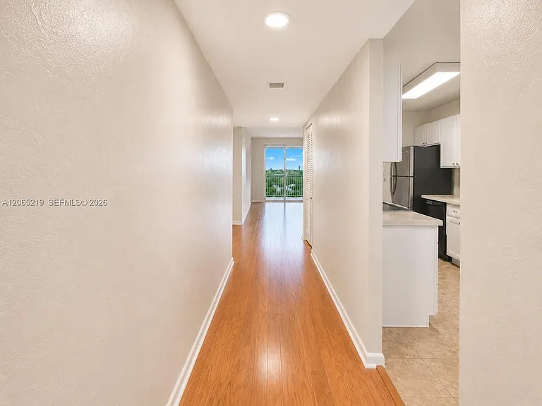 250 Jacaranda Dr #805 — Photo 4