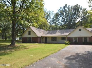 1045 Marion Trl, Nesbit, MS 38651