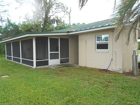 4th image of 3235 Placid View Dr