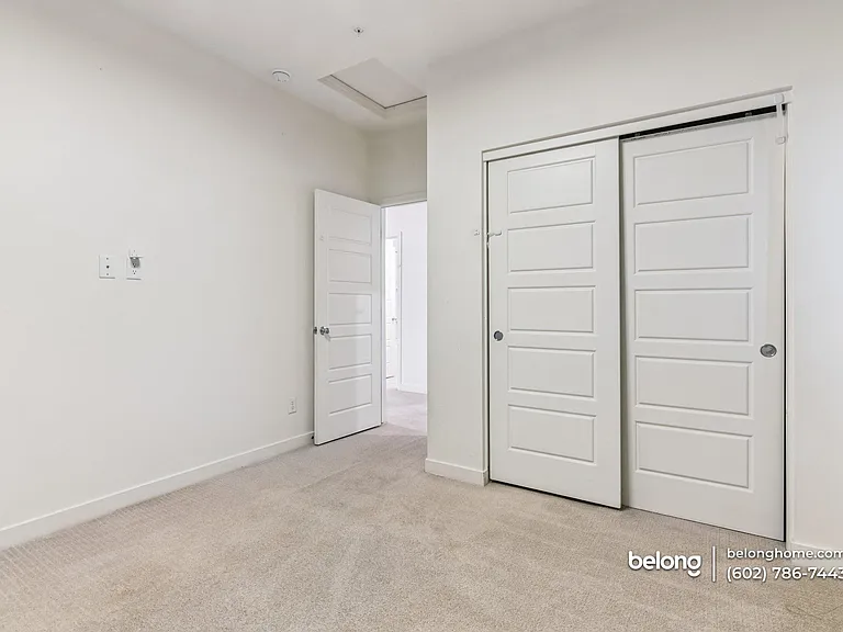 8192 N 22nd Dr — Photo 11