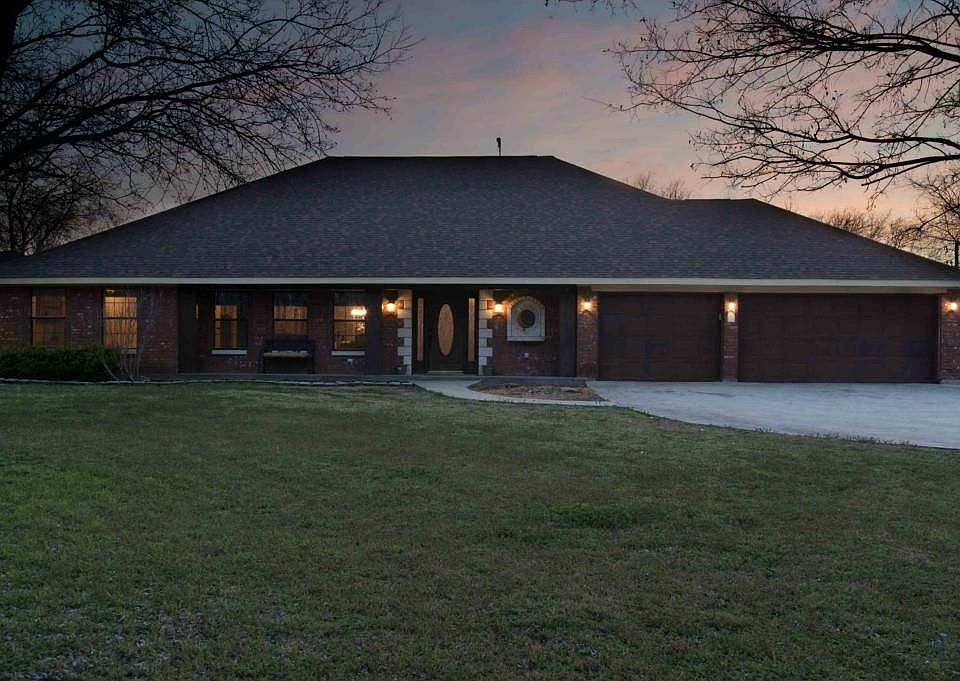 1st image of 2624 Jessica Dr