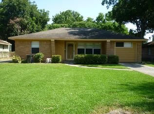 405 Chandler Dr, Baytown, TX 77521