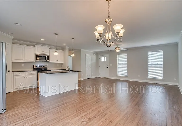 33 Ashton Pointe Dr — Photo 10