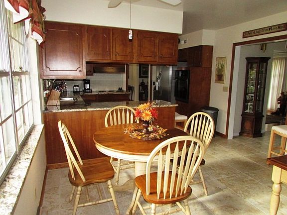 5th image of 3113 Elmwood Dr