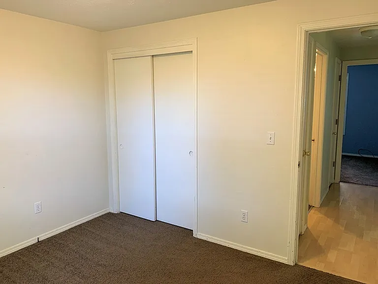 6902 N Prescott Ave — Photo 25